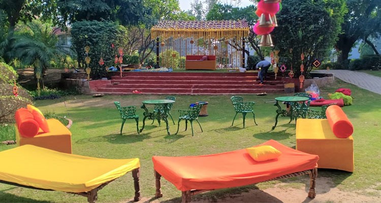 best farm house for party bangalore